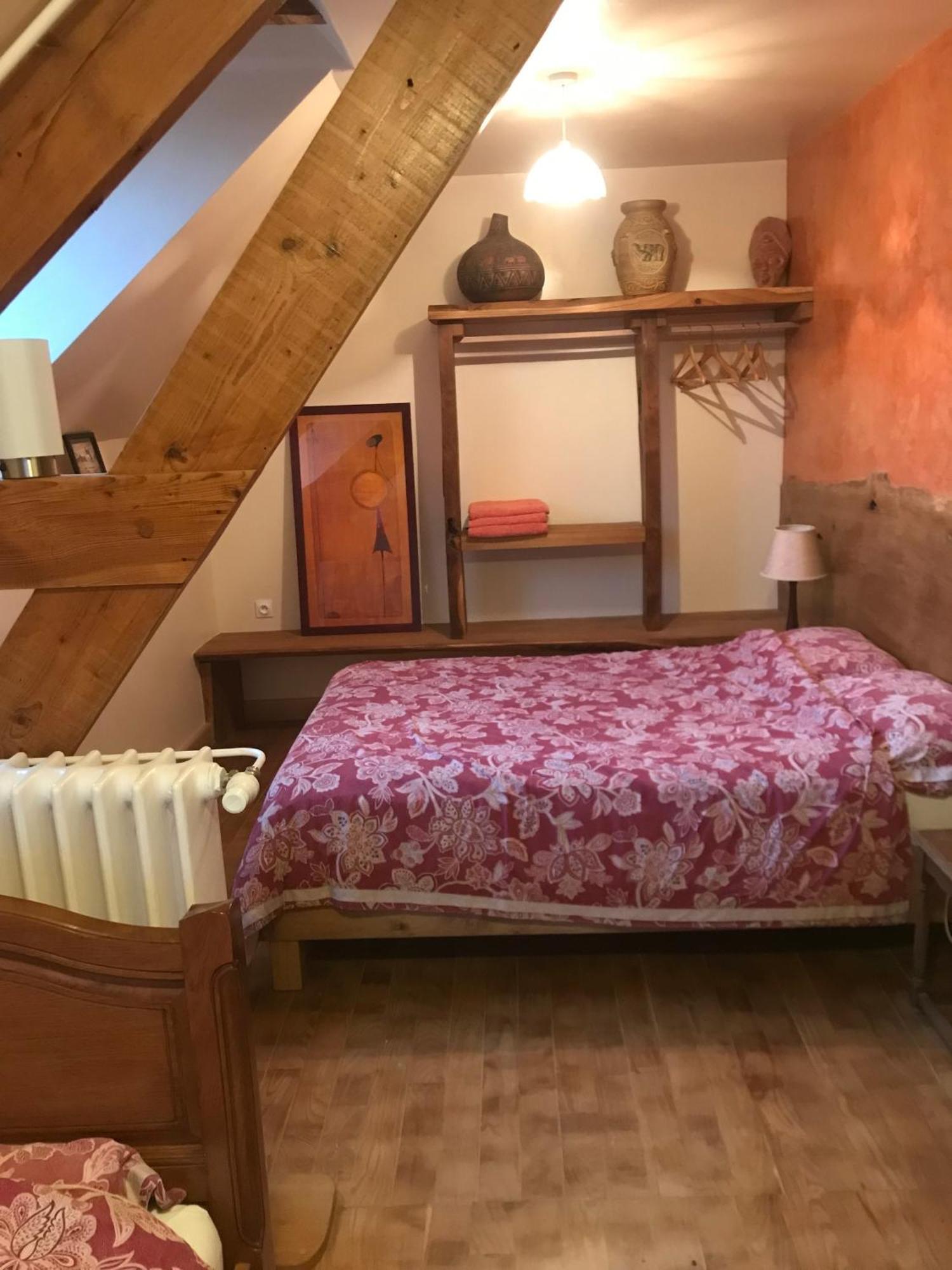 La Nesliere Chambres D'Hotes Bio Saint-Symphorien-des-Monts Bagian luar foto
